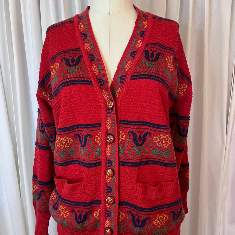 Vintage Wool Red Pennsylvania Dutch Patterned  Women's Cardigan Sweater